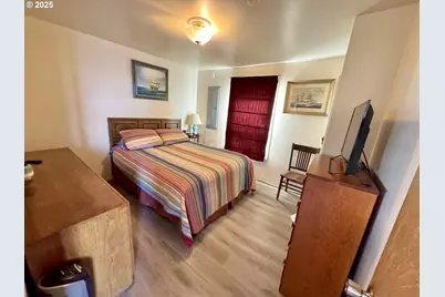 842 S Empire Blvd, Coos Bay, OR 97420 - Photo 18