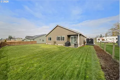 900 Marie St, Mount Angel, OR 97362 - Photo 10