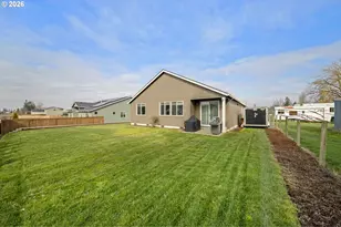 900 Marie St, Mount Angel, OR 97362 - Photo 10