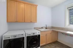 3017 SW Fairview Blvd, Portland, OR 97205 - Photo 28