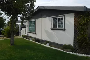 910 Cowl St, Milton-Freewater, OR 97862 - Photo 2