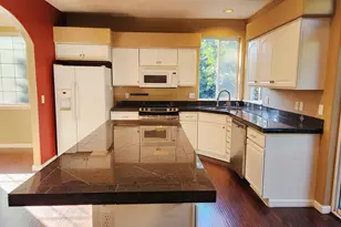 11513 SW Bambi Ln, Portland, OR 97223 - Photo 10