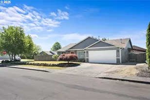 613 NW 18th St, Battle Ground, WA 98604 - Photo 2