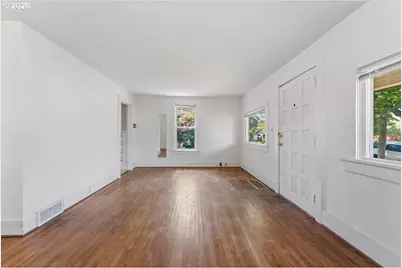 4634 NE 31st Ave, Portland, OR 97211 - Photo 10