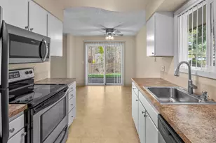 1181 NE Grant St, Hillsboro, OR 97124 - Photo 4