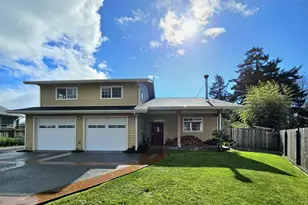 1006 Ruth Ln, Brookings, OR 97415 - Photo 1
