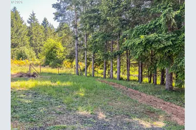 863 C St, Elkton, OR 97436 - Photo 2