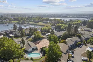 413 N Hayden Bay Dr, Portland, OR 97217 - Photo 30