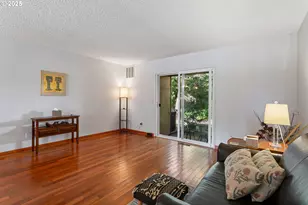 413 N Hayden Bay Dr, Portland, OR 97217 - Photo 12
