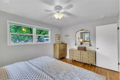 9760 SW Inglewood Pl, Portland, OR 97225 - Photo 14