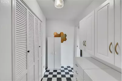 9760 SW Inglewood Pl, Portland, OR 97225 - Photo 26