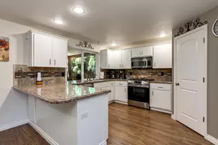 14700 NW 9th Pl, Vancouver, WA 98685 - Photo 10