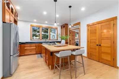 811 9th St, Hood River, OR 97031 - Photo 14
