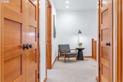 811 9th St, Hood River, OR 97031 - Photo 22