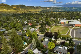 811 9th St, Hood River, OR 97031 - Photo 46