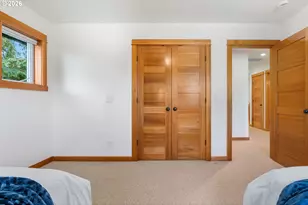 811 9th St, Hood River, OR 97031 - Photo 32