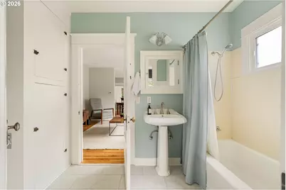 6221 SE Morrison St, Portland, OR 97215 - Photo 14
