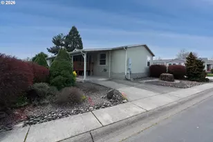 284 Trout Loop, Roseburg, OR 97471 - Photo 1