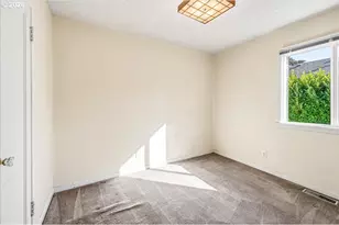 7404 NE Hassalo St, Portland, OR 97213 - Photo 20