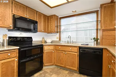 17915 Monticello Dr, Gladstone, OR 97027 - Photo 6