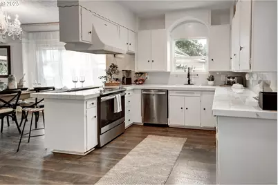 185 E Lincoln St, Woodburn, OR 97071 - Photo 18