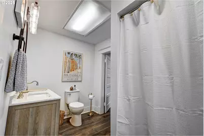 185 E Lincoln St, Woodburn, OR 97071 - Photo 24