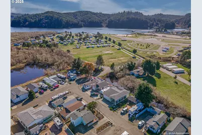 4 Creek Ln, Lakeside, OR 97449 - Photo 2