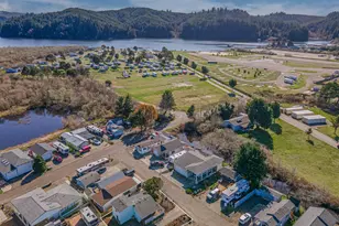 4 Creek Ln, Lakeside, OR 97449 - Photo 2