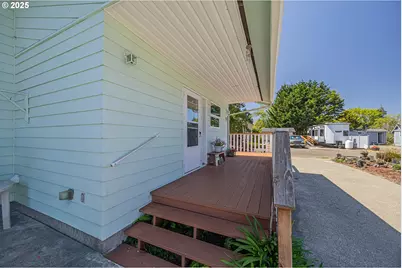 4 Creek Ln, Lakeside, OR 97449 - Photo 8