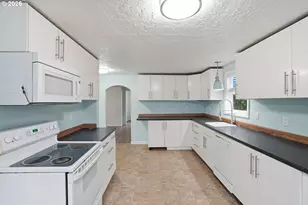 40 SE 133rd Ave, Portland, OR 97233 - Photo 8