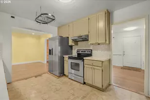 180 NE 47th Ave, Hillsboro, OR 97124 - Photo 10