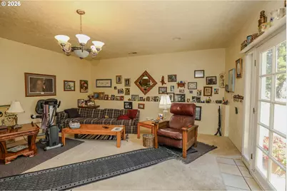 177 NE Lombardy Dr, Roseburg, OR 97470 - Photo 30