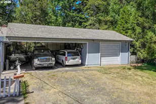 177 NE Lombardy Dr, Roseburg, OR 97470 - Photo 42