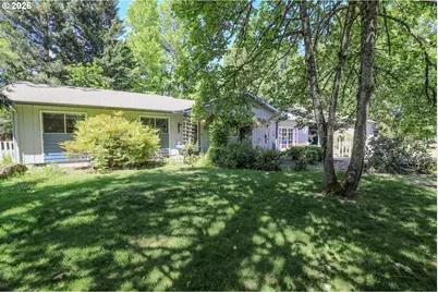 177 NE Lombardy Dr, Roseburg, OR 97470 - Photo 2