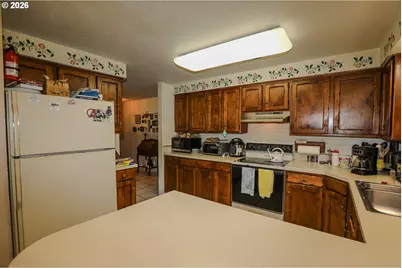 177 NE Lombardy Dr, Roseburg, OR 97470 - Photo 18