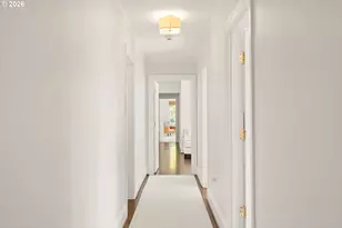 4061 SW Greenleaf Dr, Portland, OR 97221 - Photo 34