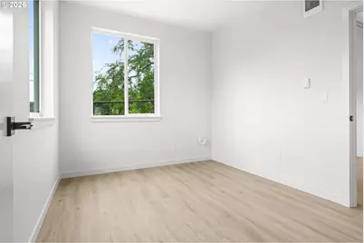 4690 N Congress Ave, Portland, OR 97217 - Photo 22