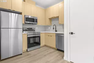 4690 N Congress Ave, Portland, OR 97217 - Photo 8