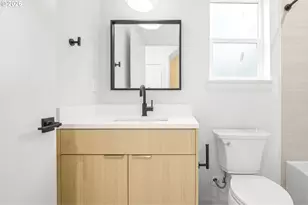 4690 N Congress Ave, Portland, OR 97217 - Photo 12