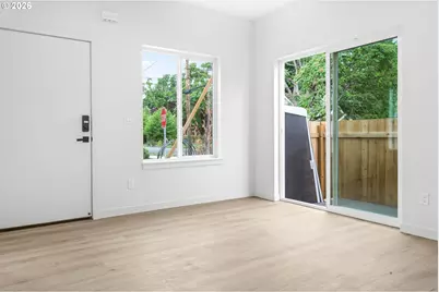 4690 N Congress Ave, Portland, OR 97217 - Photo 32