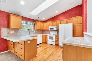 87652 Trek Dr, Veneta, OR 97487 - Photo 12