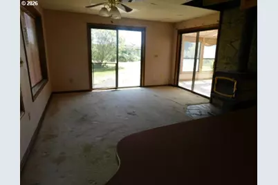 888 Meadows Ln, Jefferson, OR 97352 - Photo 16
