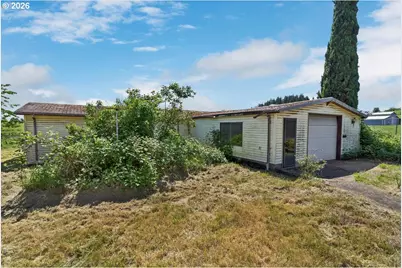 888 Meadows Ln, Jefferson, OR 97352 - Photo 6