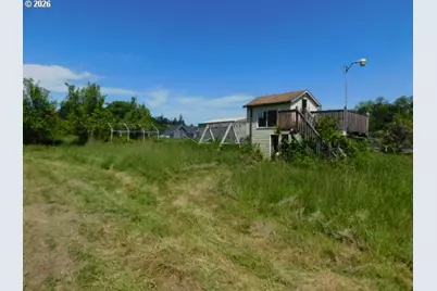888 Meadows Ln, Jefferson, OR 97352 - Photo 44