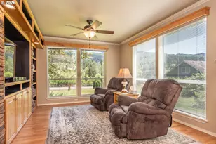 5833 Hubbard Creek Rd, Umpqua, OR 97486 - Photo 28