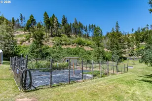 5833 Hubbard Creek Rd, Umpqua, OR 97486 - Photo 38