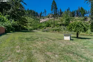5833 Hubbard Creek Rd, Umpqua, OR 97486 - Photo 32
