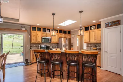 5833 Hubbard Creek Rd, Umpqua, OR 97486 - Photo 8