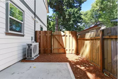 5465 N Fessenden St, Portland, OR 97203 - Photo 24