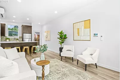 5465 N Fessenden St, Portland, OR 97203 - Photo 2